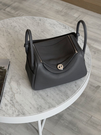 Hermès | Lindy 26 石板灰 銀釦 TC