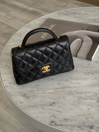 Chanel | 25P Kelly 手柄小羊皮金釦