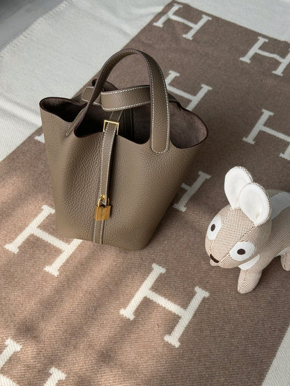 <NS - 全新閒置品> Hermès | Picotin 18 大象灰 金釦