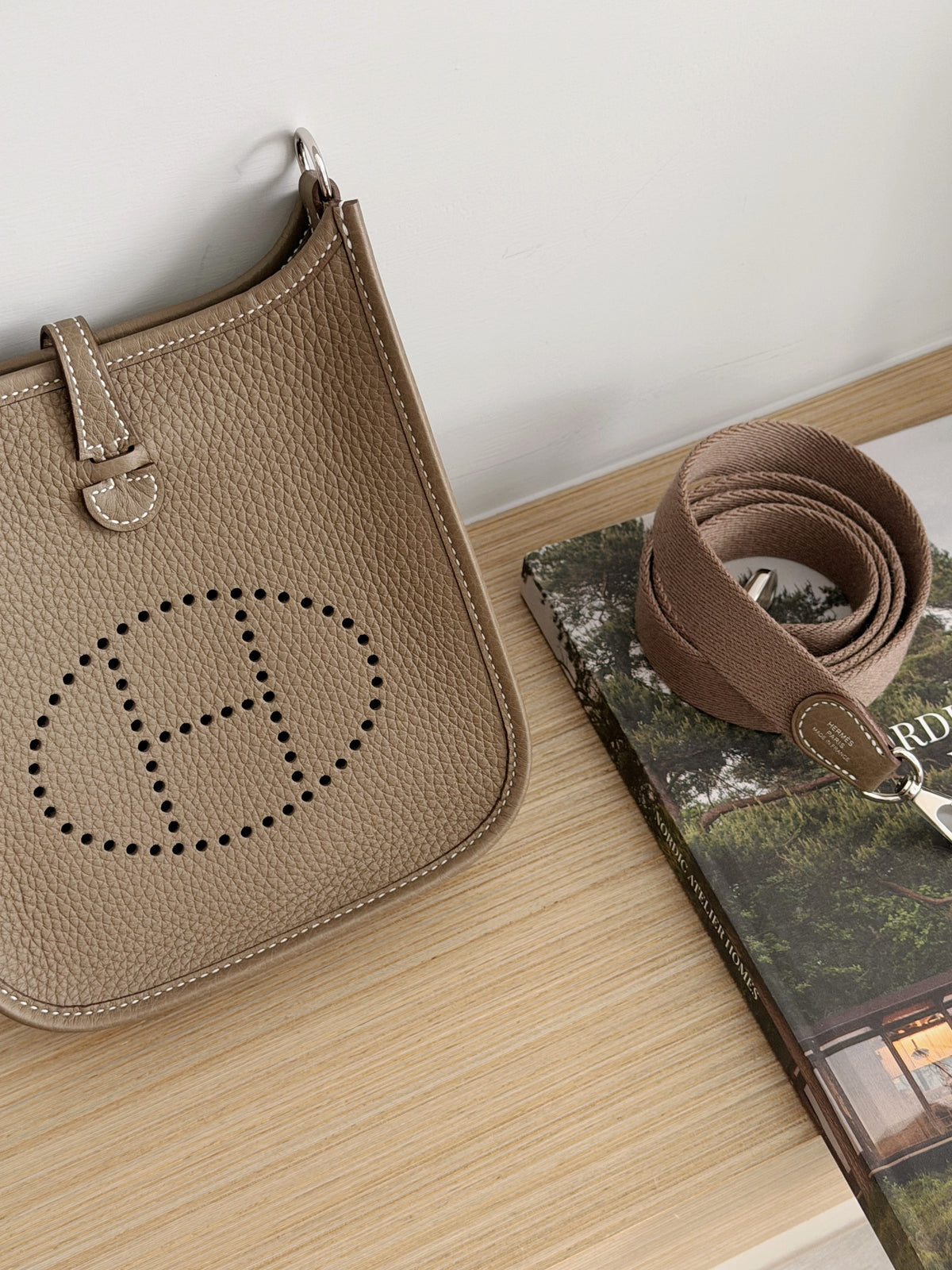 Hermès | Mini Evelyne 大象灰 銀釦