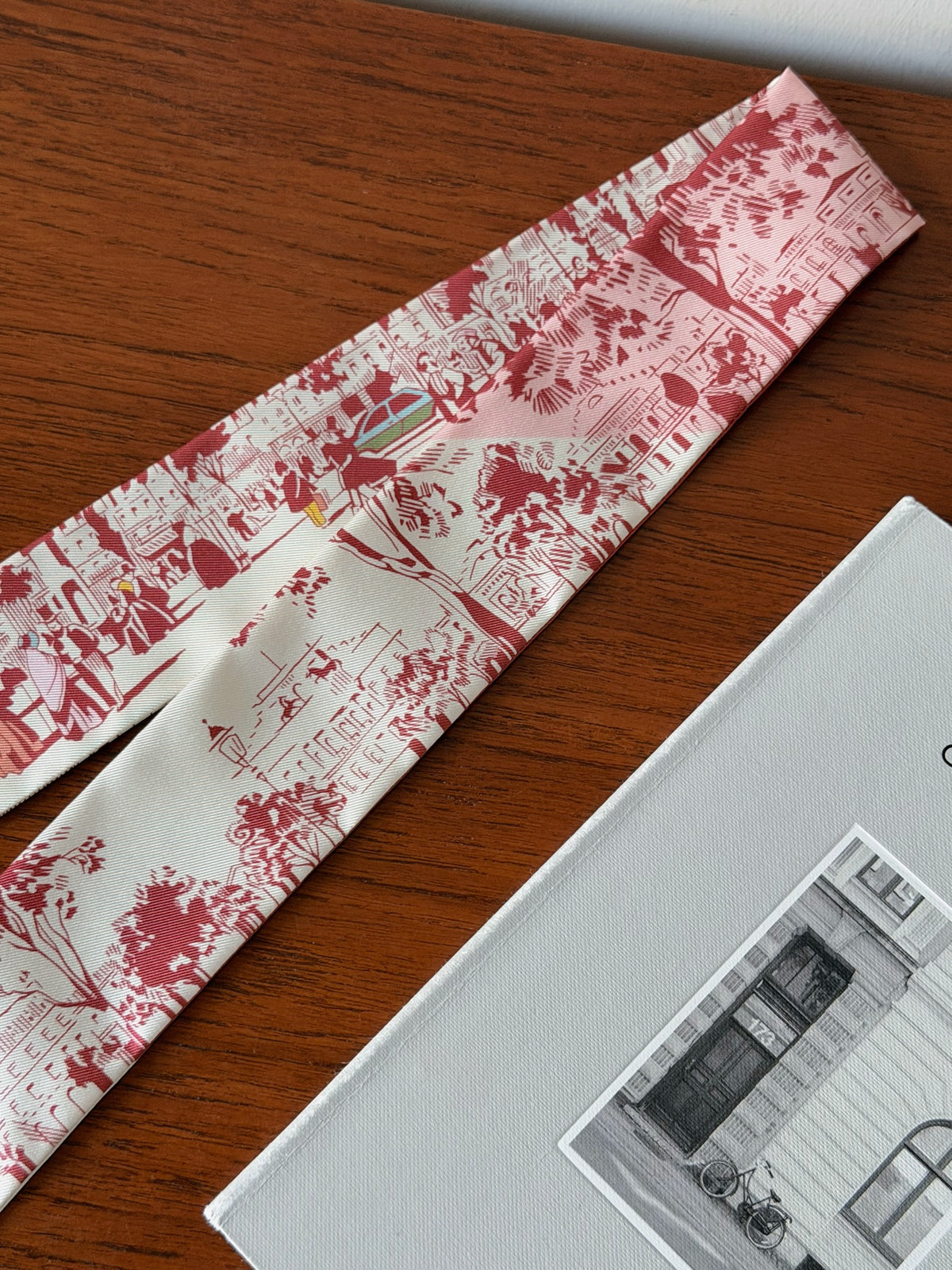 Hermès｜Twilly A l’Ombre des Boulevards 酒紅色