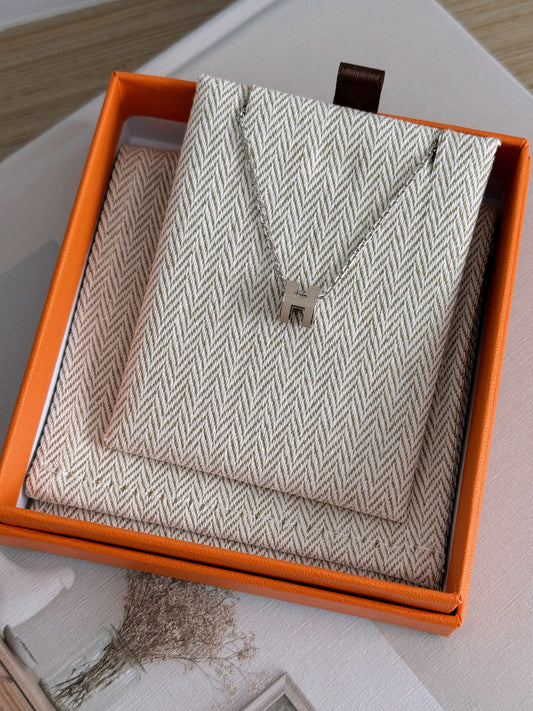 Hermès | Mini Pop H 項鏈 奶茶色x銀鏈