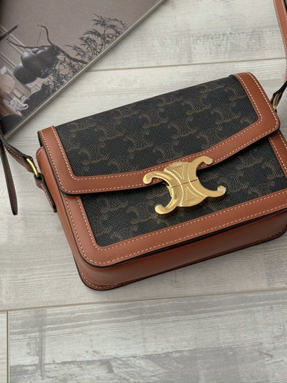 Celine Teen Triomphe 老花凱旋門郵差包