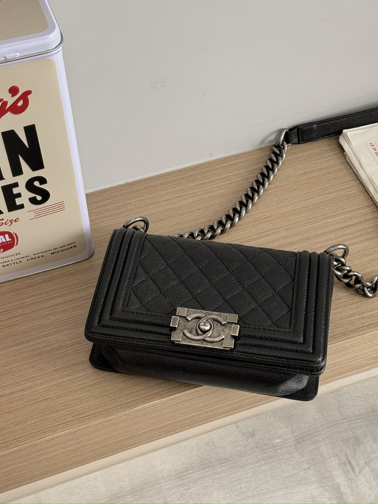 <S-99新> Chanel Boy 20 黑色 銀釦