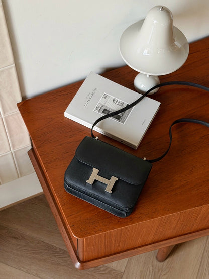 Hermès｜Mini Constance 黑色 銀釦