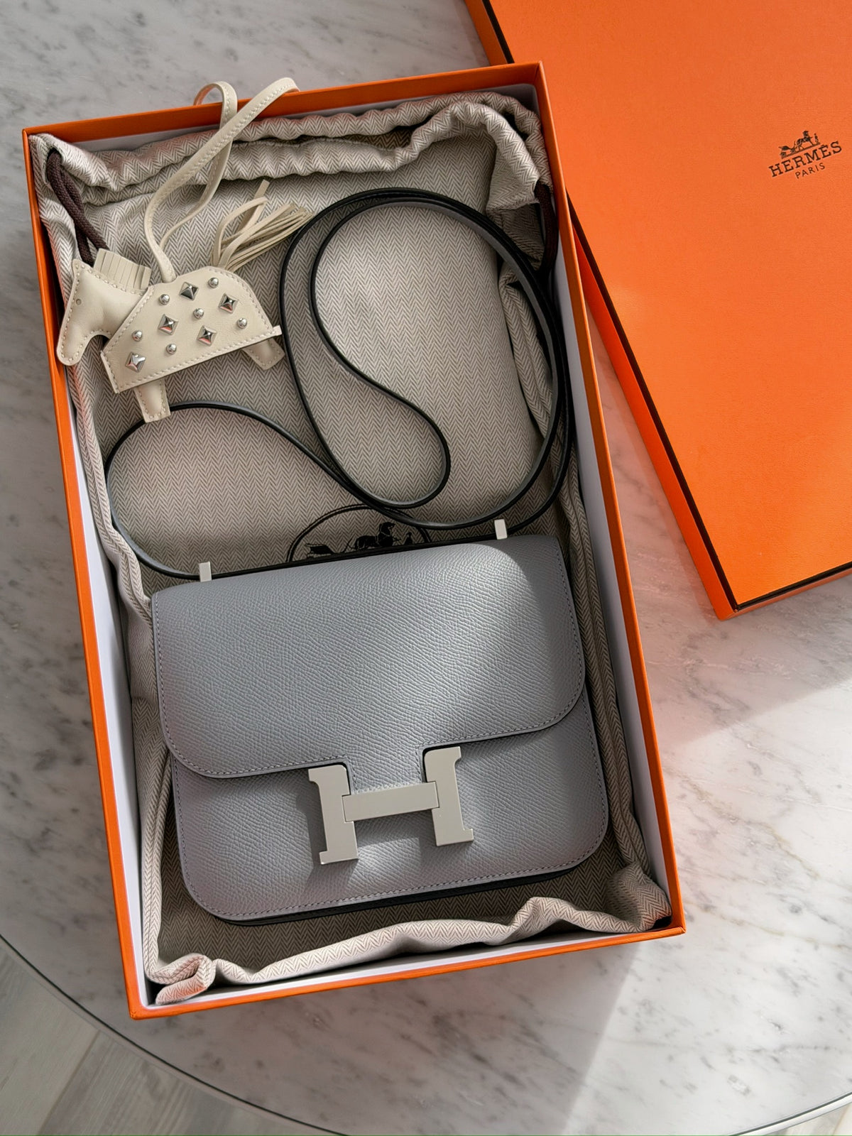 Hermès | Mini Constance 木偶灰 銀釦