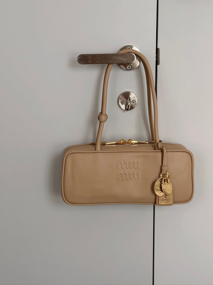 Miu Miu | Beau 皮革手袋 沙色