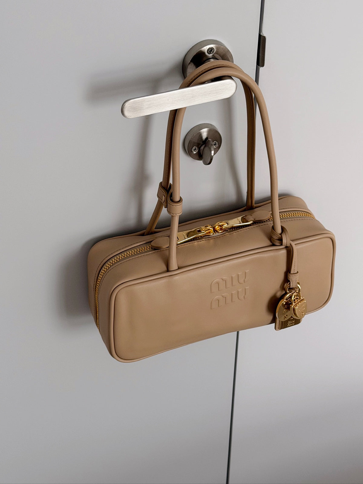 Miu Miu | Beau 皮革手袋 沙色