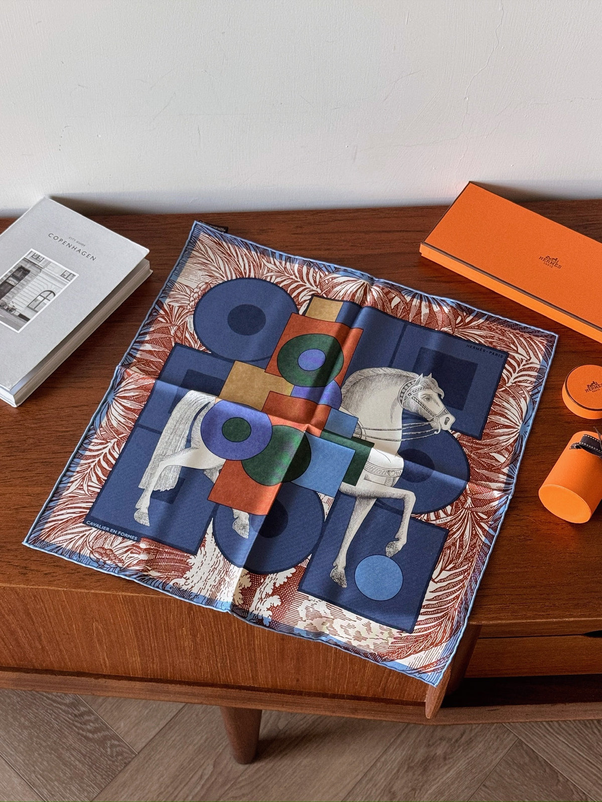 Hermès | 絲巾45 駿馬漫步 藍色