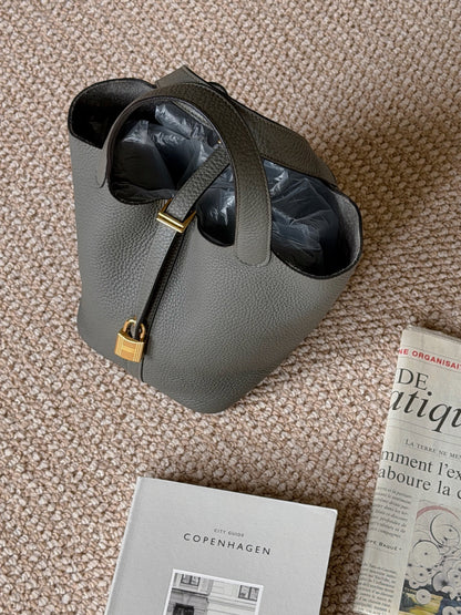 <NS - 全新閒置品> Hermès | Picotin 18 積雨雲灰 金釦