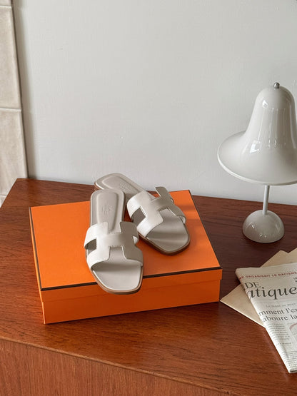 Hermès | Oran 涼鞋 米色