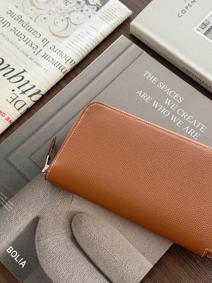 Hermès | Silk’in Wallet 絲巾長夾 金棕色 × 自由之城