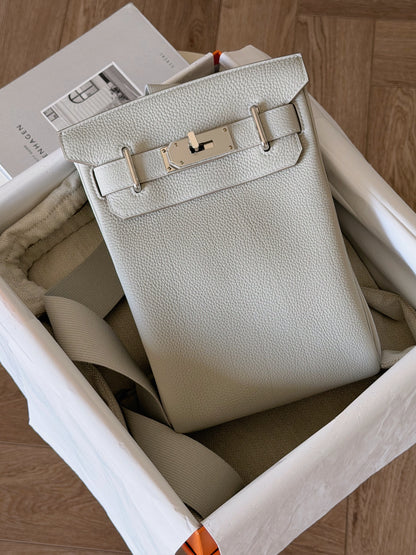 Hermès | Hac a dos PM 冰川白 內裡拼接藍色