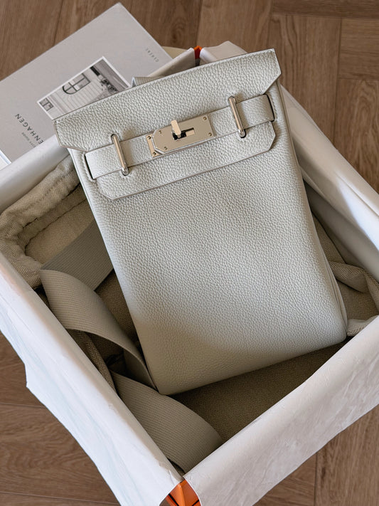 Hermès | Hac a dos PM 冰川白 內裡拼接藍色