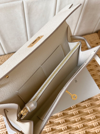 <NS - 全新閒置品> Hermès | Kelly To Go 奶昔白 金釦