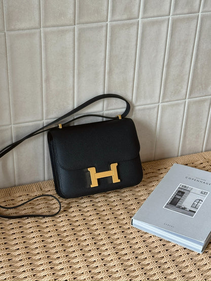 Hermès | Mini Constance 黑色 金釦