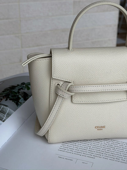 <S-99成新> Celine Pico 鯰魚包 白色