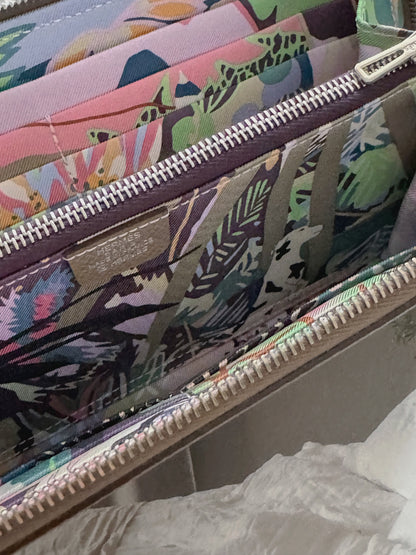 Hermès | Silk’in Wallet 絲巾長夾大象灰 X 自由之城