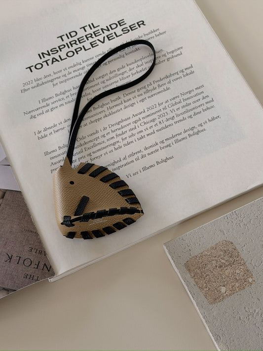 Hermès | Cheval Tresse Charm 編織馬頭吊飾 塵埃灰