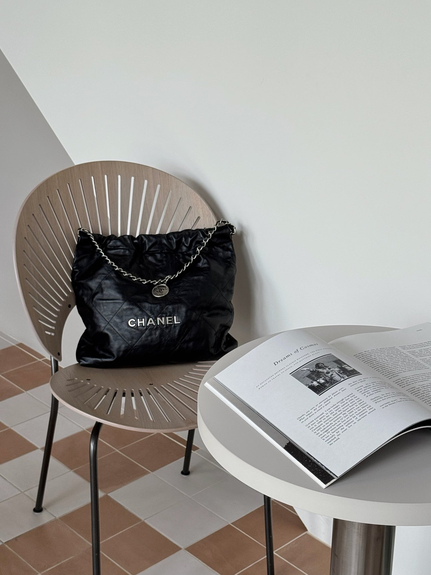 <S - 99成新> Chanel | 22 Bag 黑色 銀釦 Medium Size