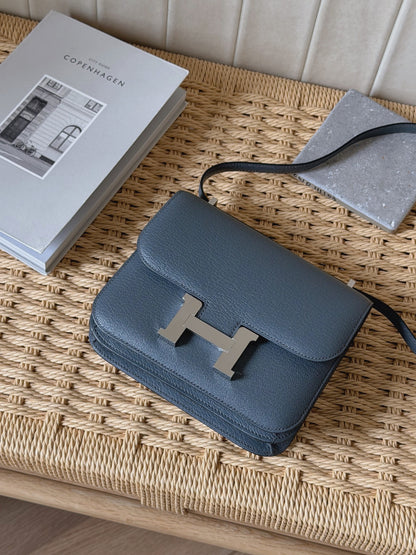 <NS - 全新閒置品> Hermès | Mini Constance 18 碳灰色 銀釦 山羊皮