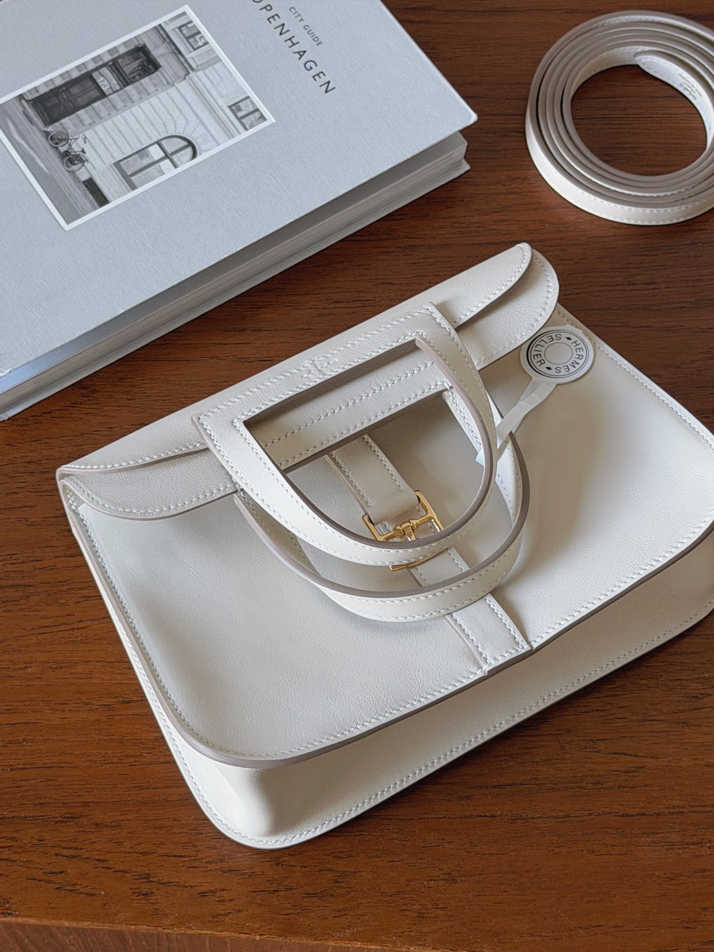 Hermès Mini Halzan 奶昔白 金釦