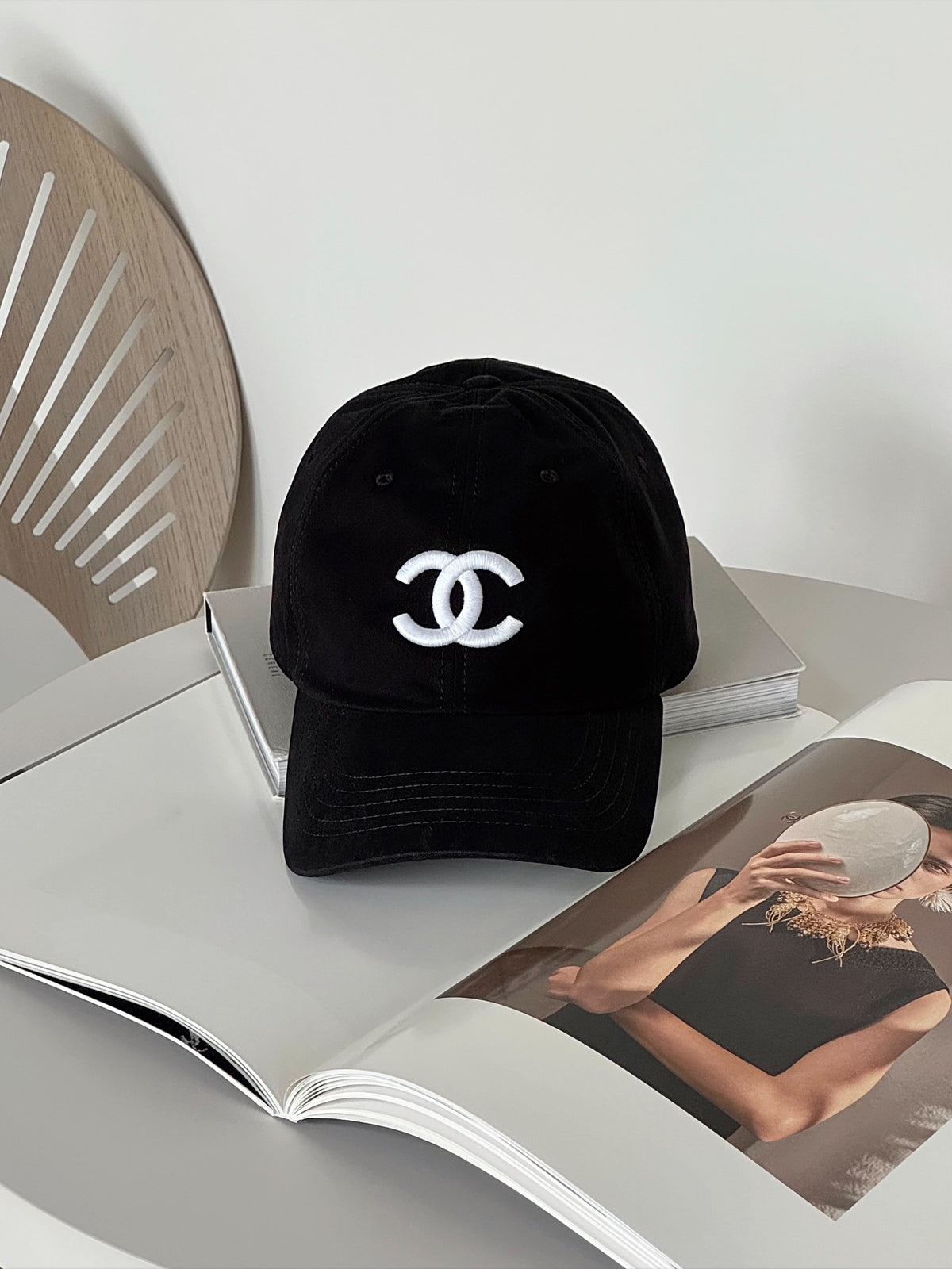 Chanel | 經典雙C棒球帽 黑白熊貓配色