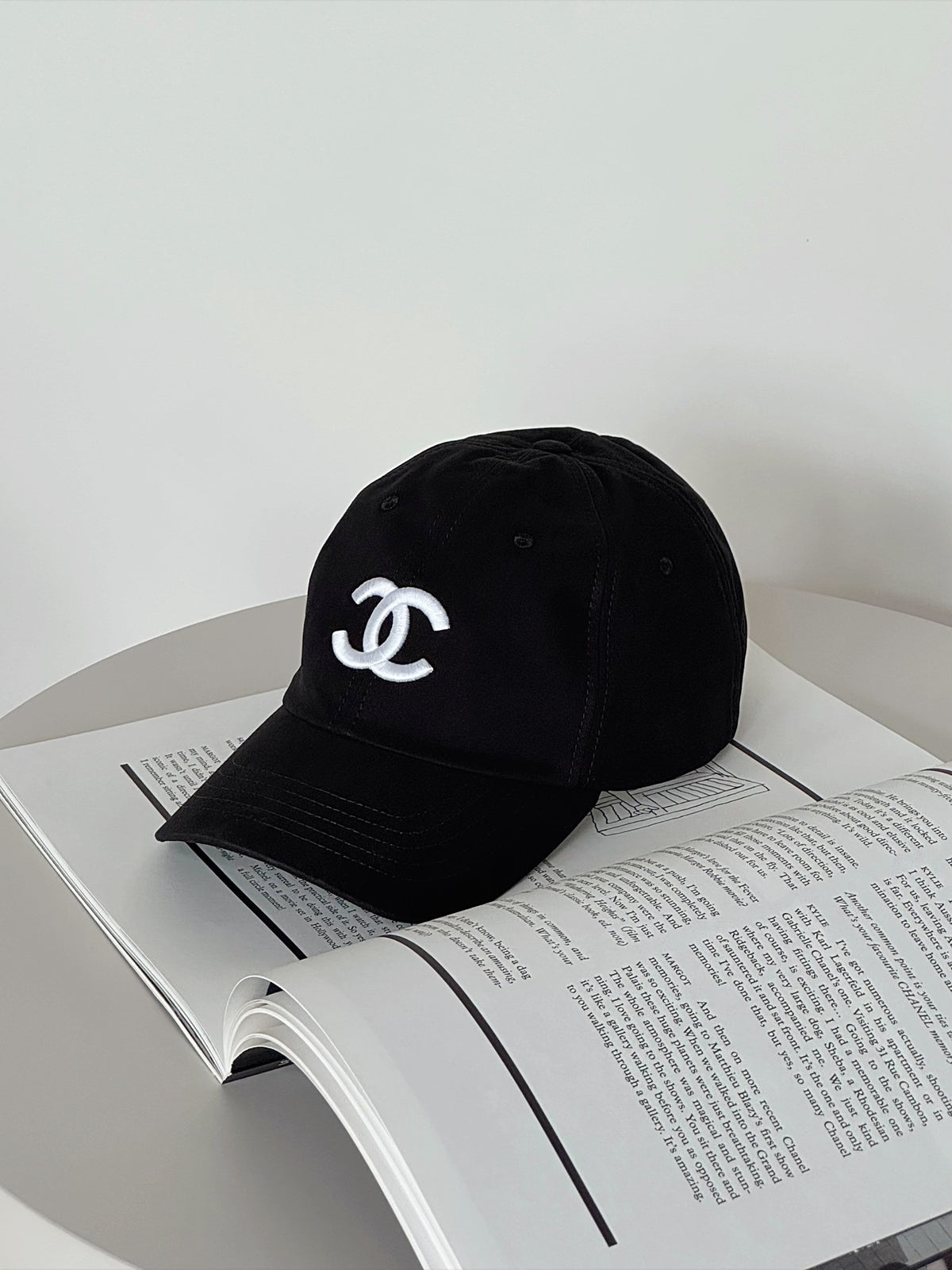 Chanel | 經典雙C棒球帽 黑白熊貓配色