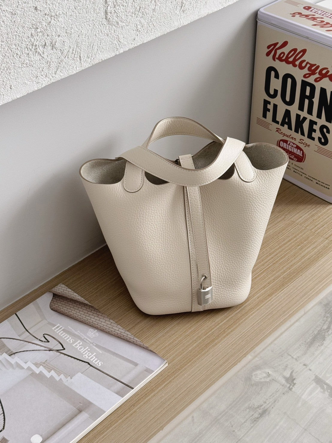 Hermès｜Picotin 18 奶昔白 銀釦