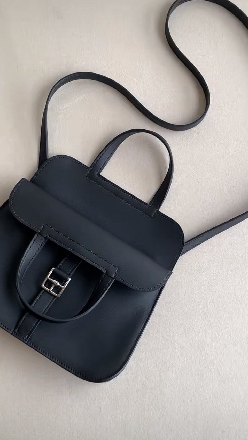 Hermès | Mini Halzan 黑色 銀釦