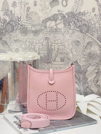 Hermès | Evelyne 23 櫻花粉 銀釦