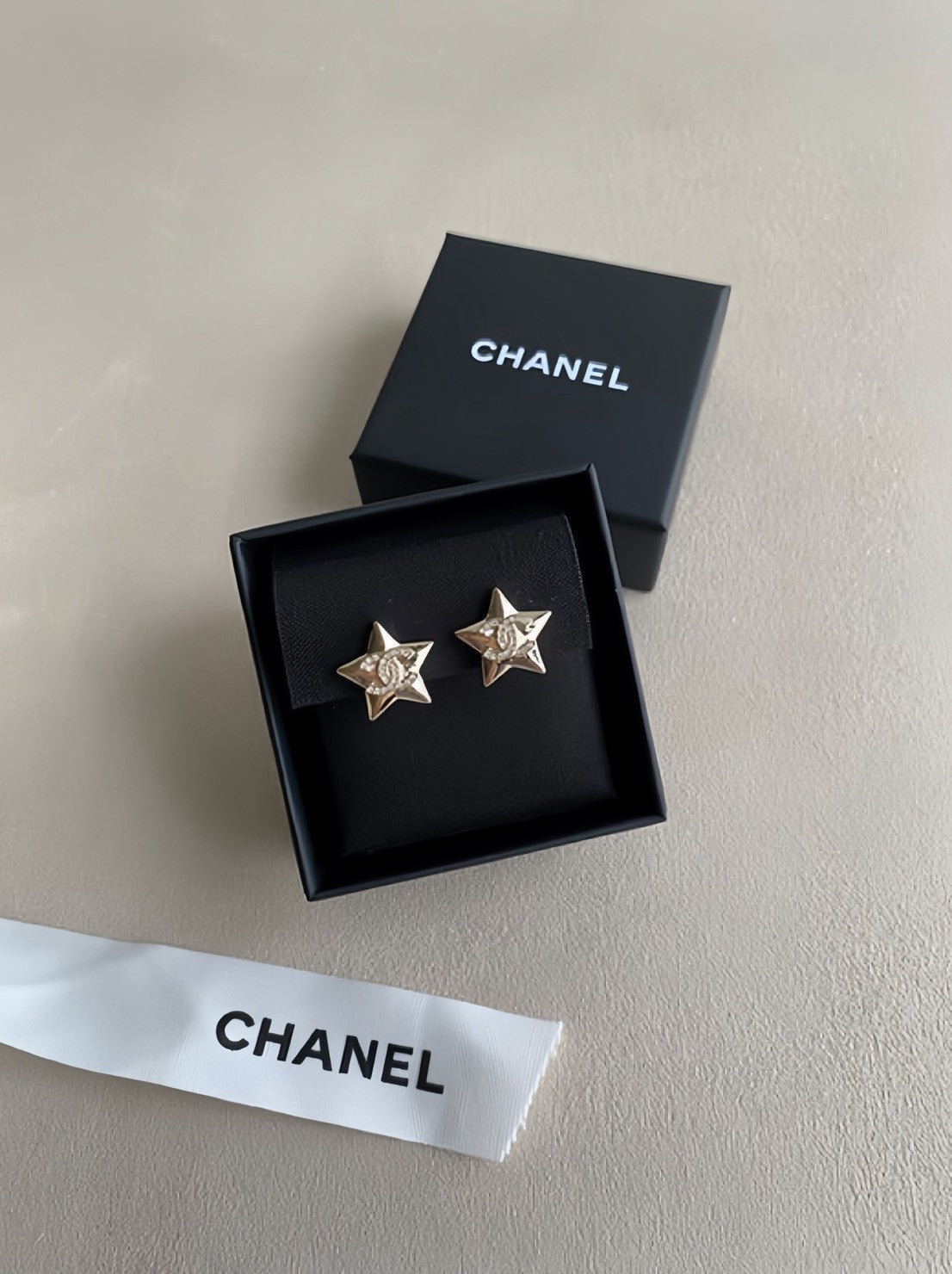 Chanel | 鑲鑽雙C 星星耳夾