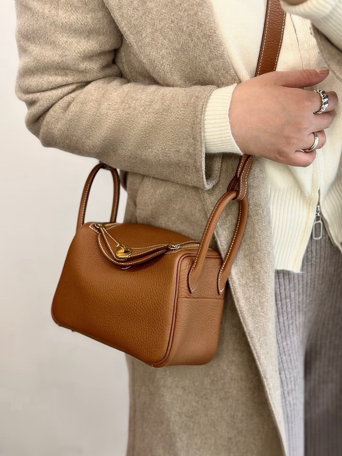 <S - 99成新> Hermès | Mini Lindy 金棕色 金釦