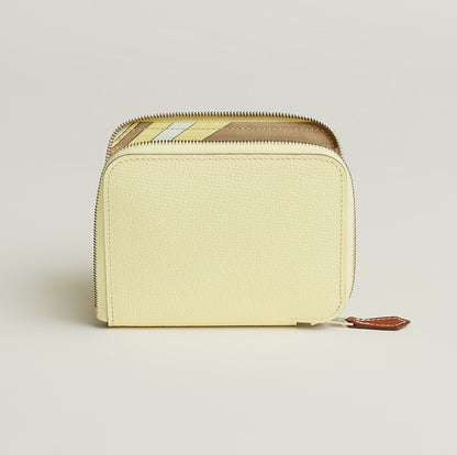 Hermès | 絲巾短夾 米爾頓黃 x 繽紛馬戲團內裡