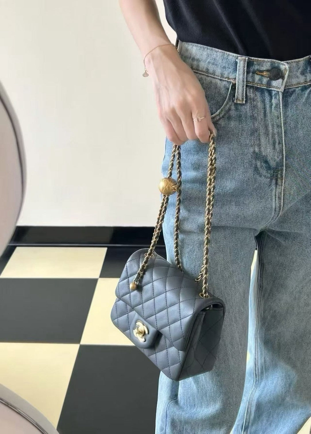 Chanel | 金球方胖 深灰色