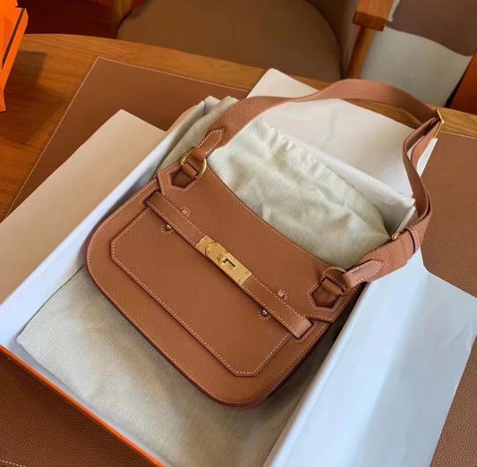Hermès｜Mini Jypsiere 金棕色 × 金釦