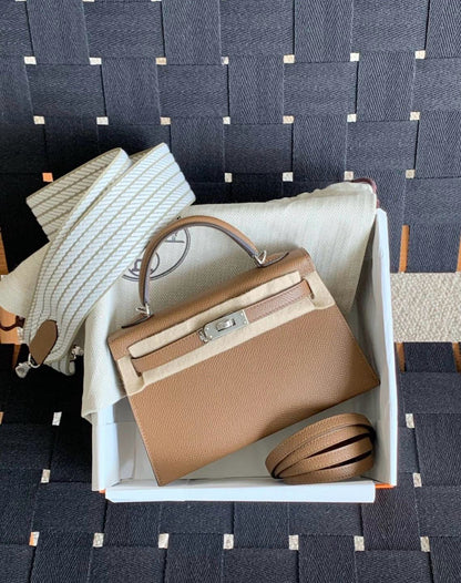 Hermès | Mini Kelly 栗子色 銀釦