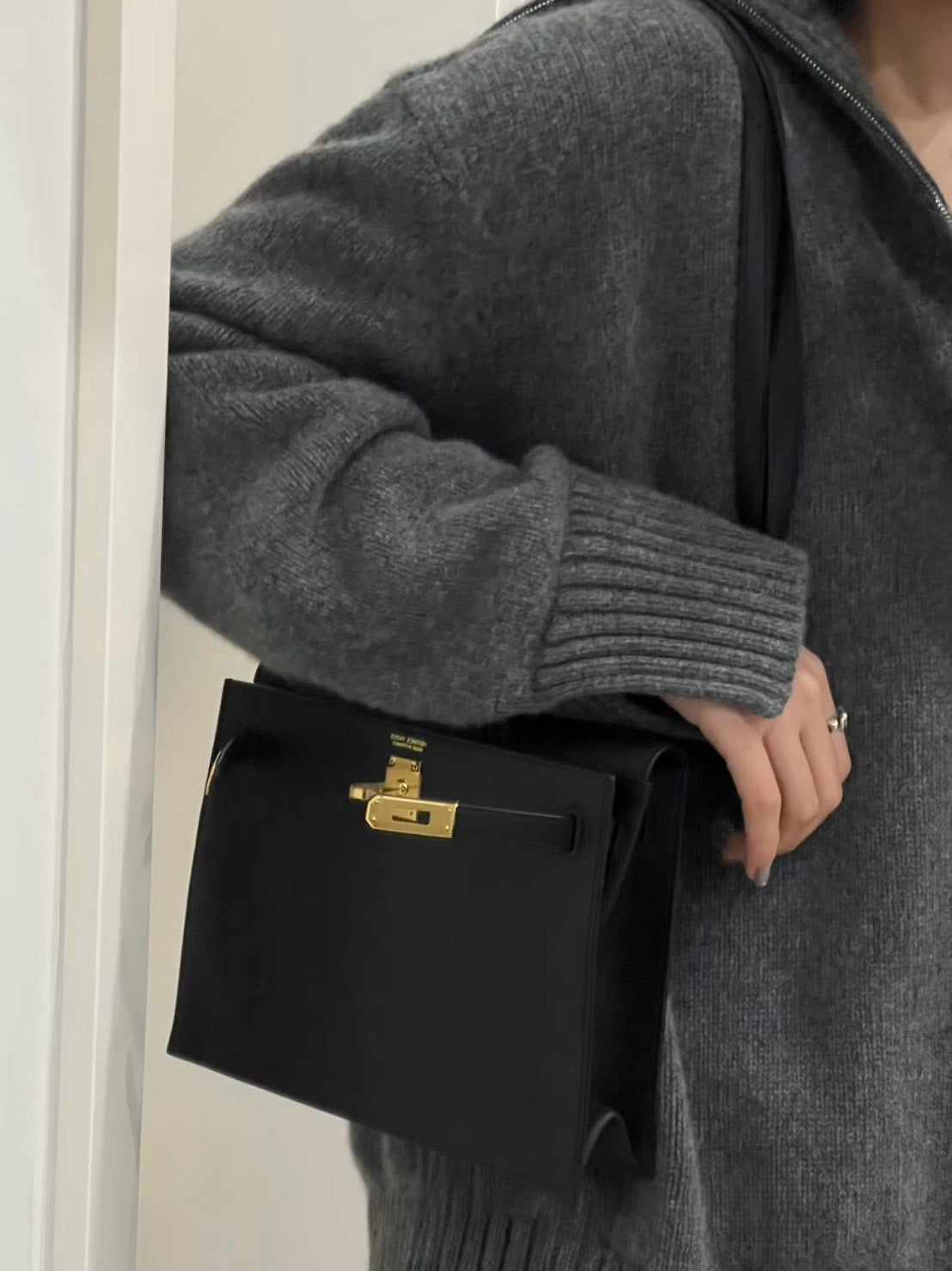 Hermès | Kelly Danse 黑色 金釦