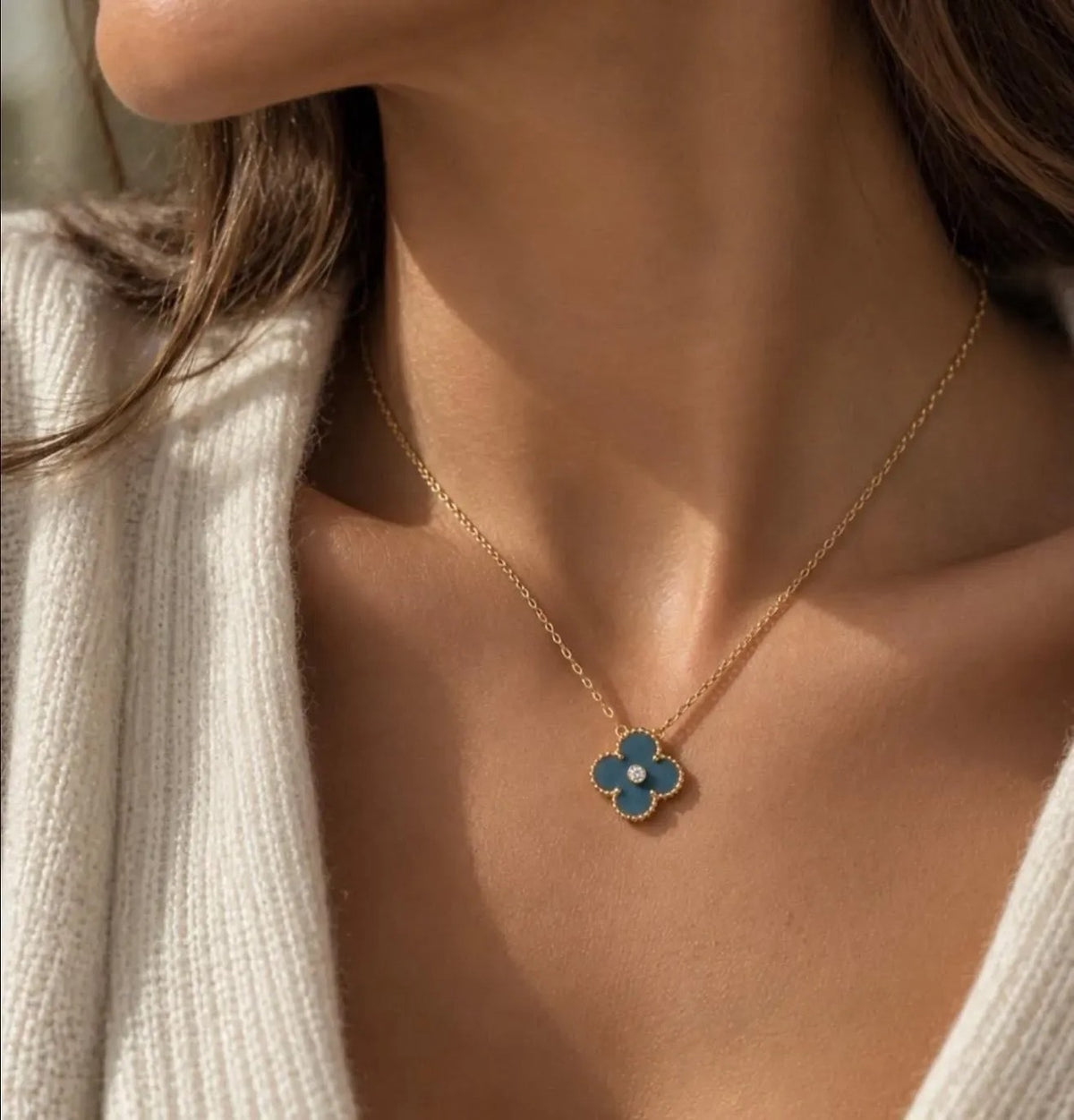 VCA｜聖誕限定 Alhambra Holiday Pendant 幸運草項鍊