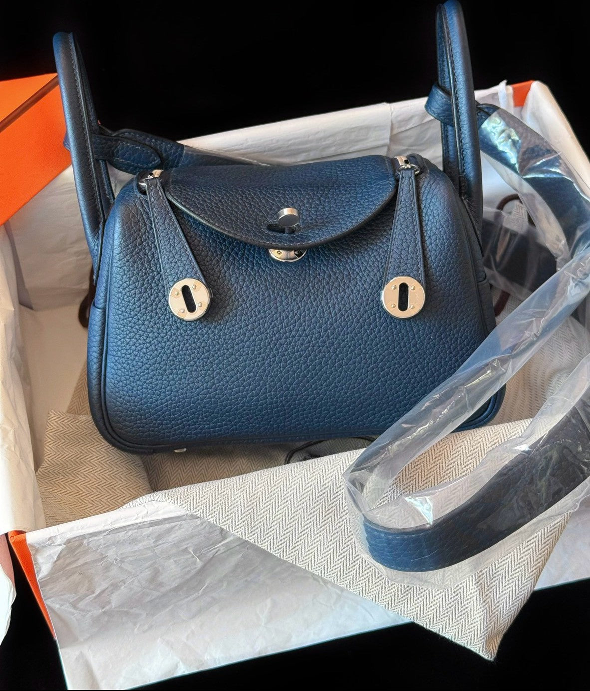 Hermès | Mini Lindy 普魯士藍 銀釦