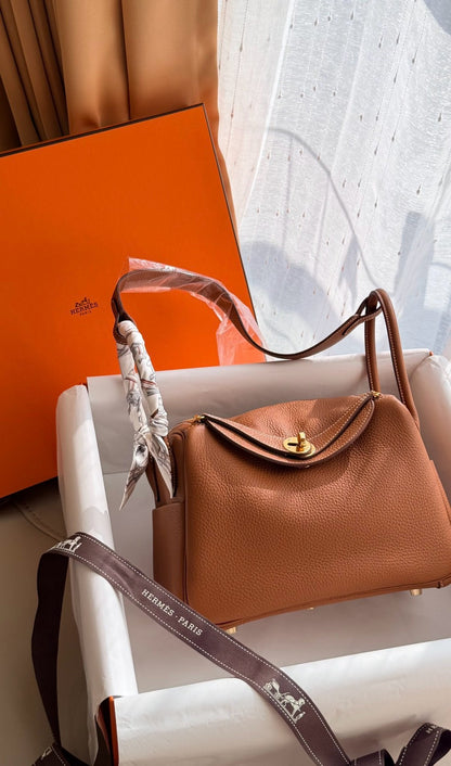 <NS - 未使用新品> Hermès | Lindy 26 金棕色 金釦