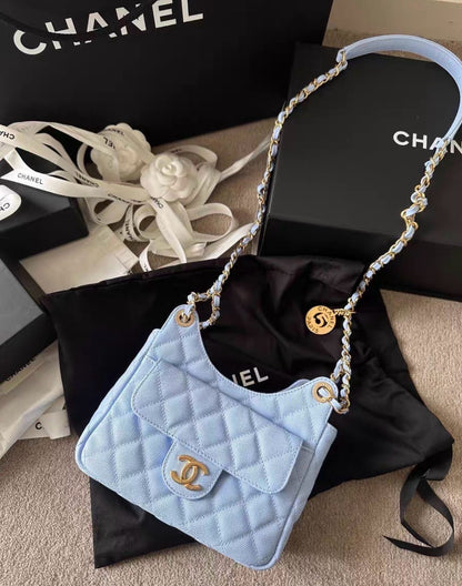 Chanel | 23P 天貓精靈 Baby藍 金釦