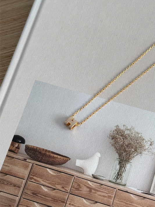 Hermès｜Mini Pop H Necklace 奶茶色 金鏈