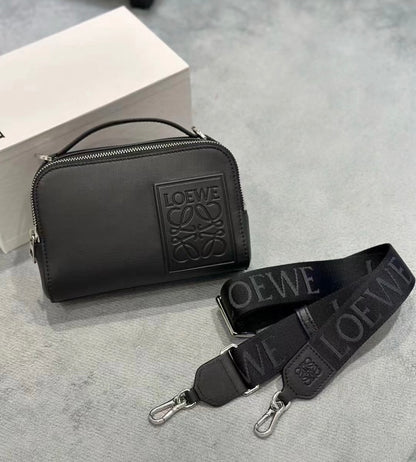Loewe | Mini Camera 相機包 黑色