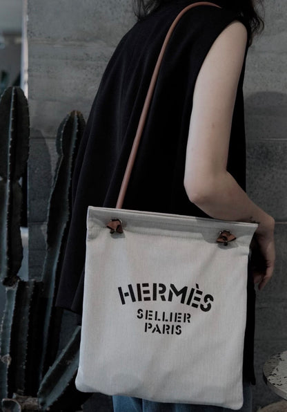 Hermès | Aline 帆布包 奶昔白