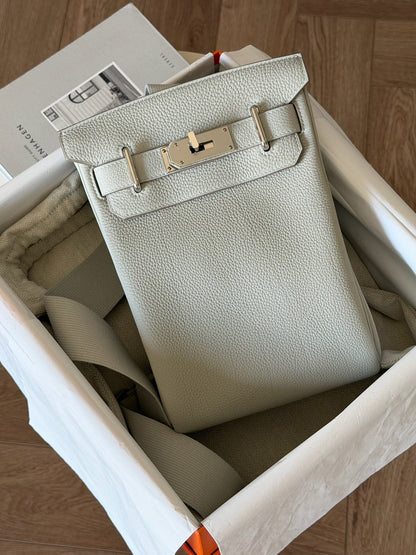 Hermès | Hac a dos PM 冰川白 內裡拼接藍色