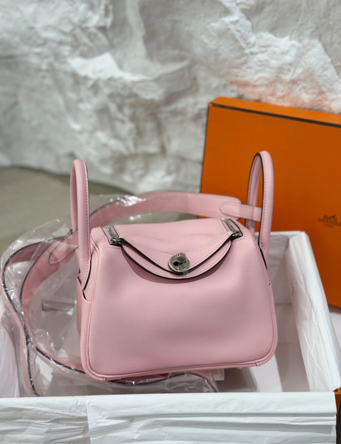 Hermès | Mini Lindy 櫻花粉 銀釦