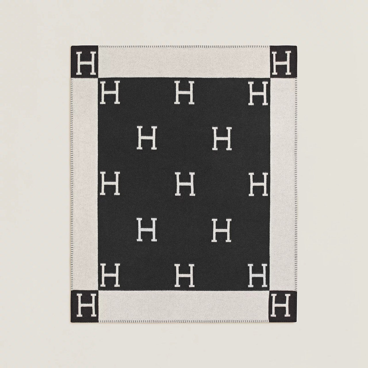 Hermès | Avalon 薄毯 淺米色 / 深灰色